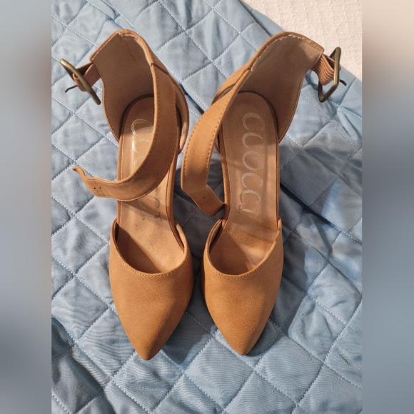 CCOCCI Camel tan pointed toe dress wedge - Picture 2 of 3